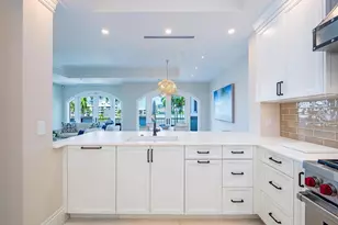 221 Harbour Dr, Naples, FL 34103 - Photo 20