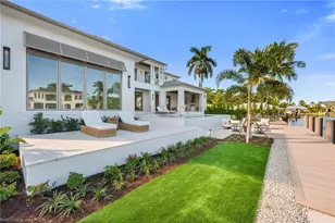 1935 5th St S, Naples, FL 34102 - Photo 6