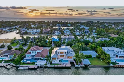 1935 5th St S, Naples, FL 34102 - Photo 38