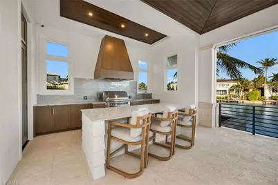 1935 5th St S, Naples, FL 34102 - Photo 8