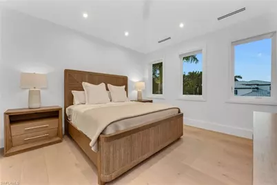 1935 5th St S, Naples, FL 34102 - Photo 30