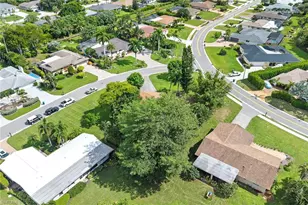 511 Eastwood Dr, Naples, FL 34110 - Photo 44