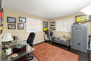 511 Eastwood Dr, Naples, FL 34110 - Photo 38