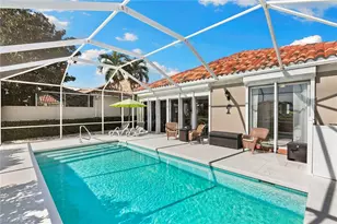 3826 Huelva Ct, Naples, FL 34109 - Photo 32