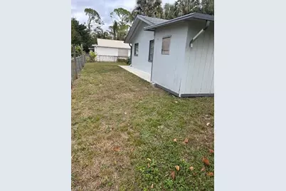 1175 Laurel Dr, North Fort Myers, FL 33917 - Photo 16