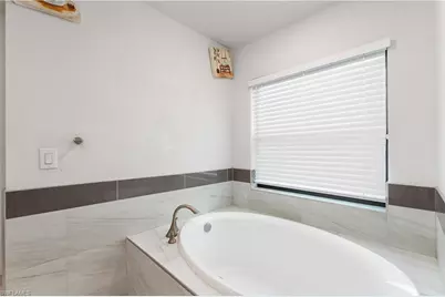 2618 Helen Cir, Lehigh Acres, FL 33971 - Photo 8