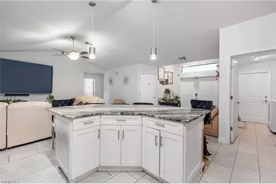 2618 Helen Cir, Lehigh Acres, FL 33971 - Photo 4