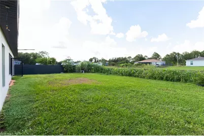 2618 Helen Cir, Lehigh Acres, FL 33971 - Photo 22