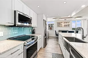 10420 Gulf Shore Dr, Naples, FL 34108 - Photo 22