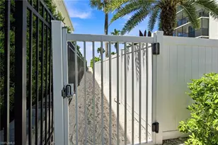 10420 Gulf Shore Dr, Naples, FL 34108 - Photo 46
