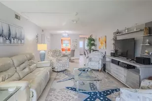 814 SE 46th St, Cape Coral, FL 33904 - Photo 6