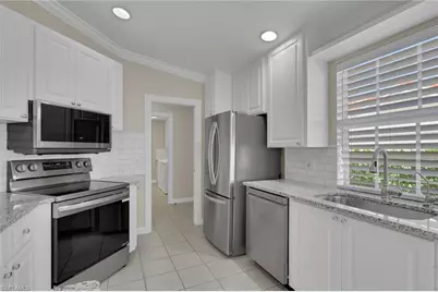 4577 Pasadena Ct, Naples, FL 34109 - Photo 10