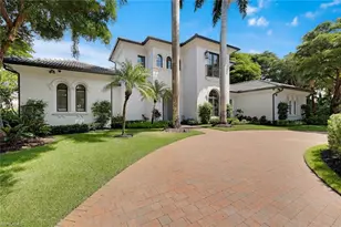 1609 China Berry Way, Naples, FL 34105 - Photo 4