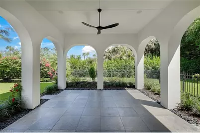 1609 Chinaberry Way, Naples, FL 34105 - Photo 16
