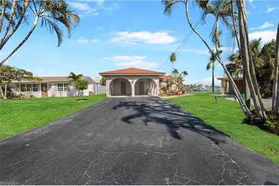 125 Pago Pago Dr E, Naples, FL 34113 - Photo 2