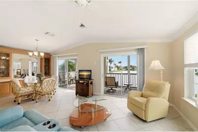 1055 Diamond Lake Cir, Naples, FL 34114 - Photo 4