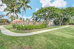 1195 Wildwood Lakes Blvd, Naples, FL 34104 - Photo 30
