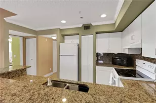 1195 Wildwood Lakes Blvd, Naples, FL 34104 - Photo 6