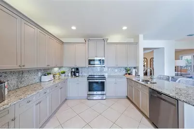 11546 Meadowrun Cir, Fort Myers, FL 33913 - Photo 12