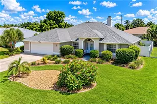 1727 SE 8th Ave, Cape Coral, FL 33990 - Photo 6