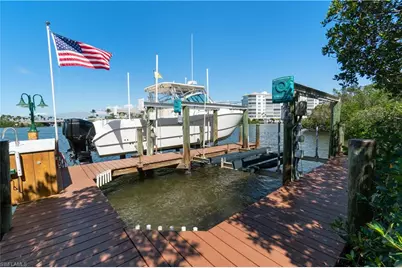 197 San Mateo Dr, Bonita Springs, FL 34134 - Photo 6