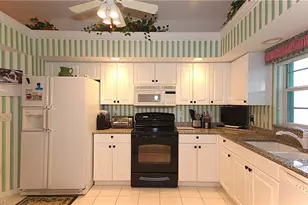 322 Melrose Pl, Naples, FL 34104 - Photo 4