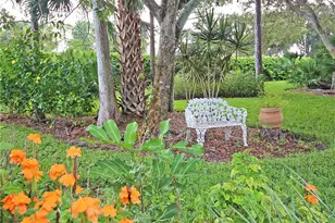 322 Melrose Pl, Naples, FL 34104 - Photo 14