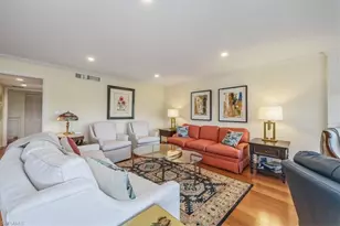 102 Tall Pine Ln, Naples, FL 34105 - Photo 10