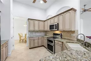 8737 Mustang Island Cir, Naples, FL 34113 - Photo 22