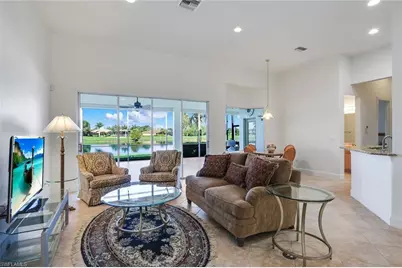 8737 Mustang Island Cir, Naples, FL 34113 - Photo 16