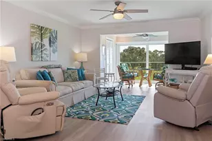 1051 Foxfire Ln, Naples, FL 34104 - Photo 10