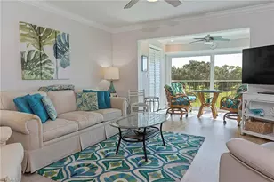 1051 Foxfire Ln, Naples, FL 34104 - Photo 14