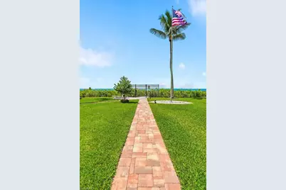10691 Gulf Shore Dr #200, Naples, FL 34108 - Photo 36