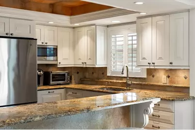 10691 Gulf Shore Dr #200, Naples, FL 34108 - Photo 10