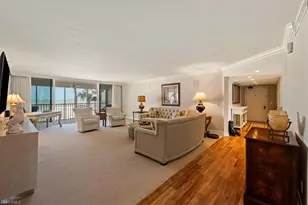10691 Gulf Shore Dr, Naples, FL 34108 - Photo 14