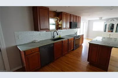 12861 Iona Rd, Fort Myers, FL 33908 - Photo 4