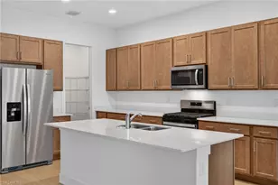 9056 Wisteria Wy, Naples, FL 34114 - Photo 4
