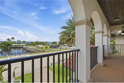 14800 Laguna Dr, Fort Myers, FL 33908 - Photo 40