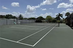 49 Oceans Blvd, Naples, FL 34104 - Photo 6