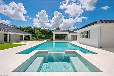 620 Carica Rd, Naples, FL 34108 - Photo 32