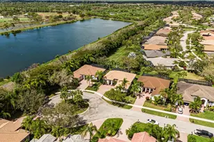 9049 Bronco Ct, Naples, FL 34113 - Photo 2