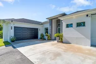 3502 40th Ave SE, Naples, FL 34117 - Photo 4