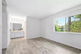 11 Bobolink Ct, Naples, FL 34105 - Photo 12