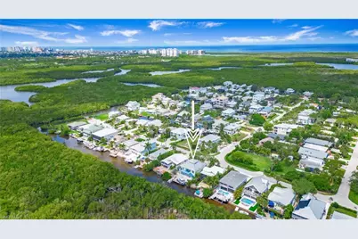 1296 Grand Canal Dr, Naples, FL 34110 - Photo 26