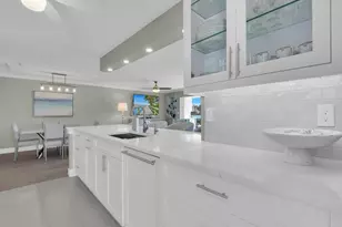 222 Harbour Dr, Naples, FL 34103 - Photo 6