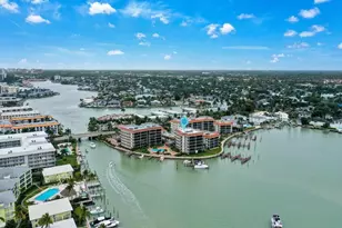 222 Harbour Dr, Naples, FL 34103 - Photo 38