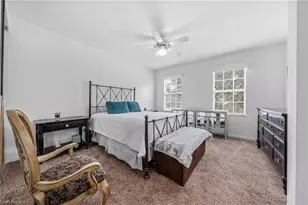 5633 Cove Cir, Naples, FL 34119 - Photo 16