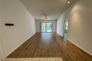 2178 Arbour Walk Cir, Naples, FL 34109 - Photo 2