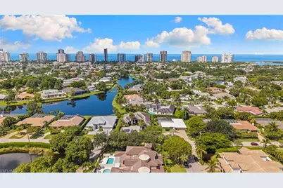4840 W Boulevard Ct, Naples, FL 34103 - Photo 32