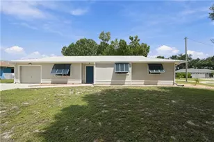 5990 Milne Cir, North Fort Myers, FL 33903 - Photo 22